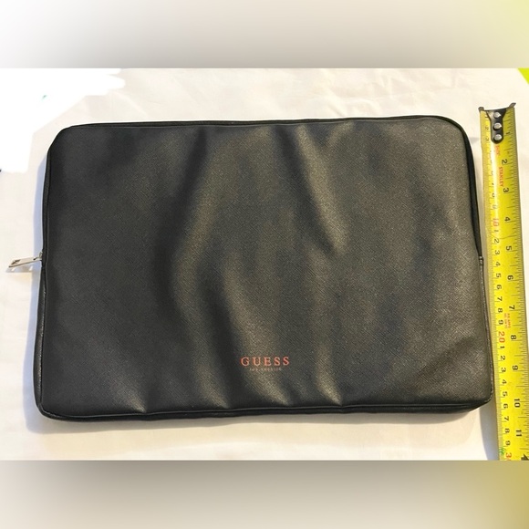 Guess 15” laptop sleeve black with red guess worg soft cushion soft interior NW - Picture 3 of 7